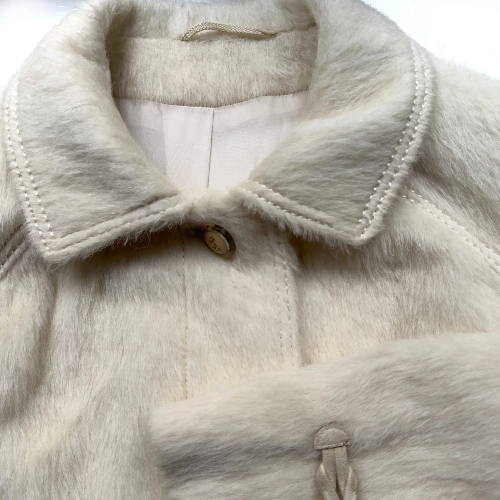 Vintage Cream Lama Mohair Coat - size M-L